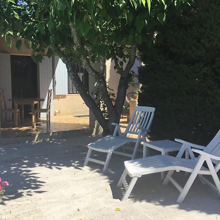 Petit Cocon Dans Le Luberon Apartment Lauris Exterior photo